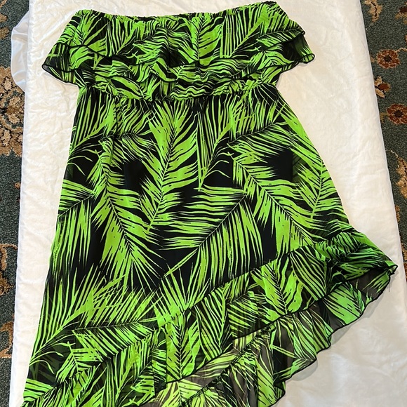 YoYo 5 Ruffle Sleeveless Dress. Sz Medium. Upper Lining Green & Black Tropical - Picture 4 of 4